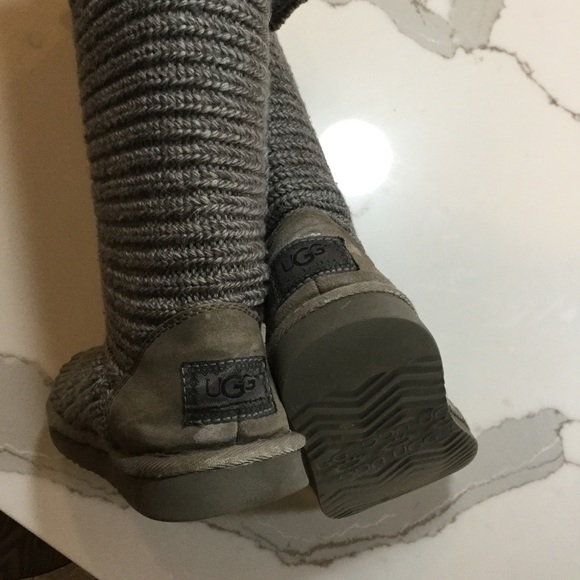 Grey UGG Cardy Boots - Picture 3 of 7